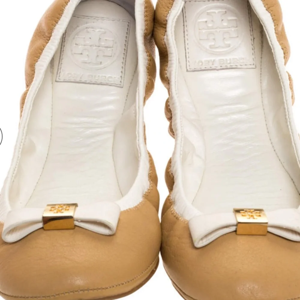 🌟HOST PICK🌟Tory Burch Eddie Bow Flats - Picture 2 of 9